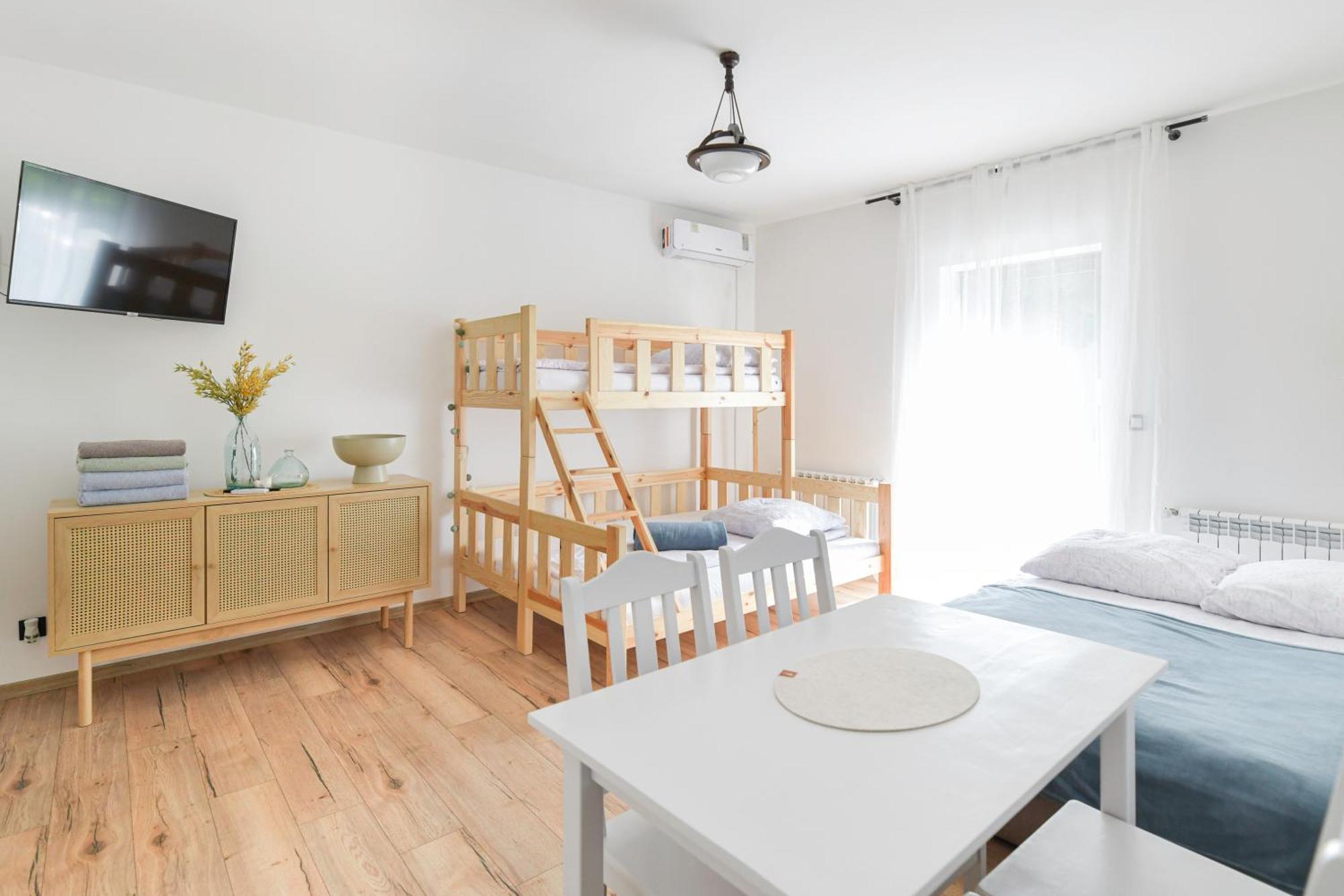 Mietowe Zacisze Zator Homestay Laskowa (Oswiecim)